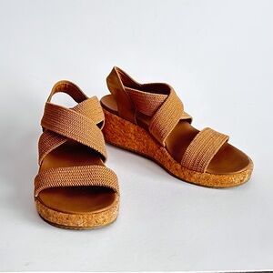 SKECHERS Size 6 Women's Arch Fit Beverlee-Love Stays Cork Wedge Sandal, Tan